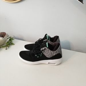 Like New Air Jordan Basketball Shoes